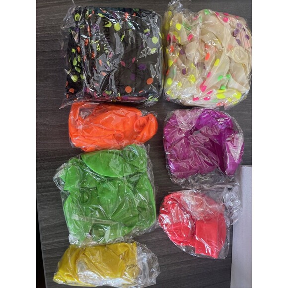 RUBFAC 120 Pieces Neon Balloons, 12” Glow in The Dark Balloons UV Polka Dot Glow - Picture 5 of 5